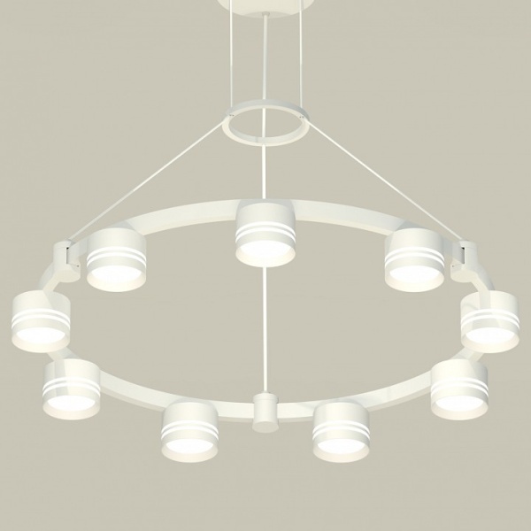 Подвесная люстра Ambrella Light XR XR92031903